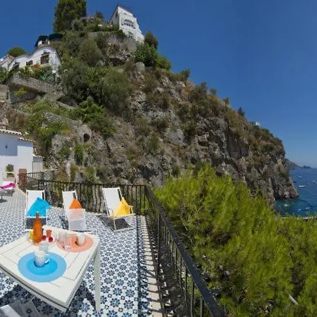 Sleeps 5